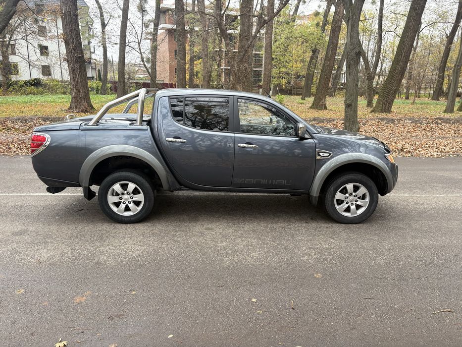 Мибісі Л200 свіжо пригнаний