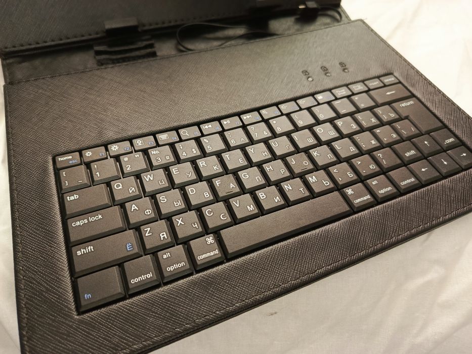 Чохол-клавіатура Drobak 10" Black