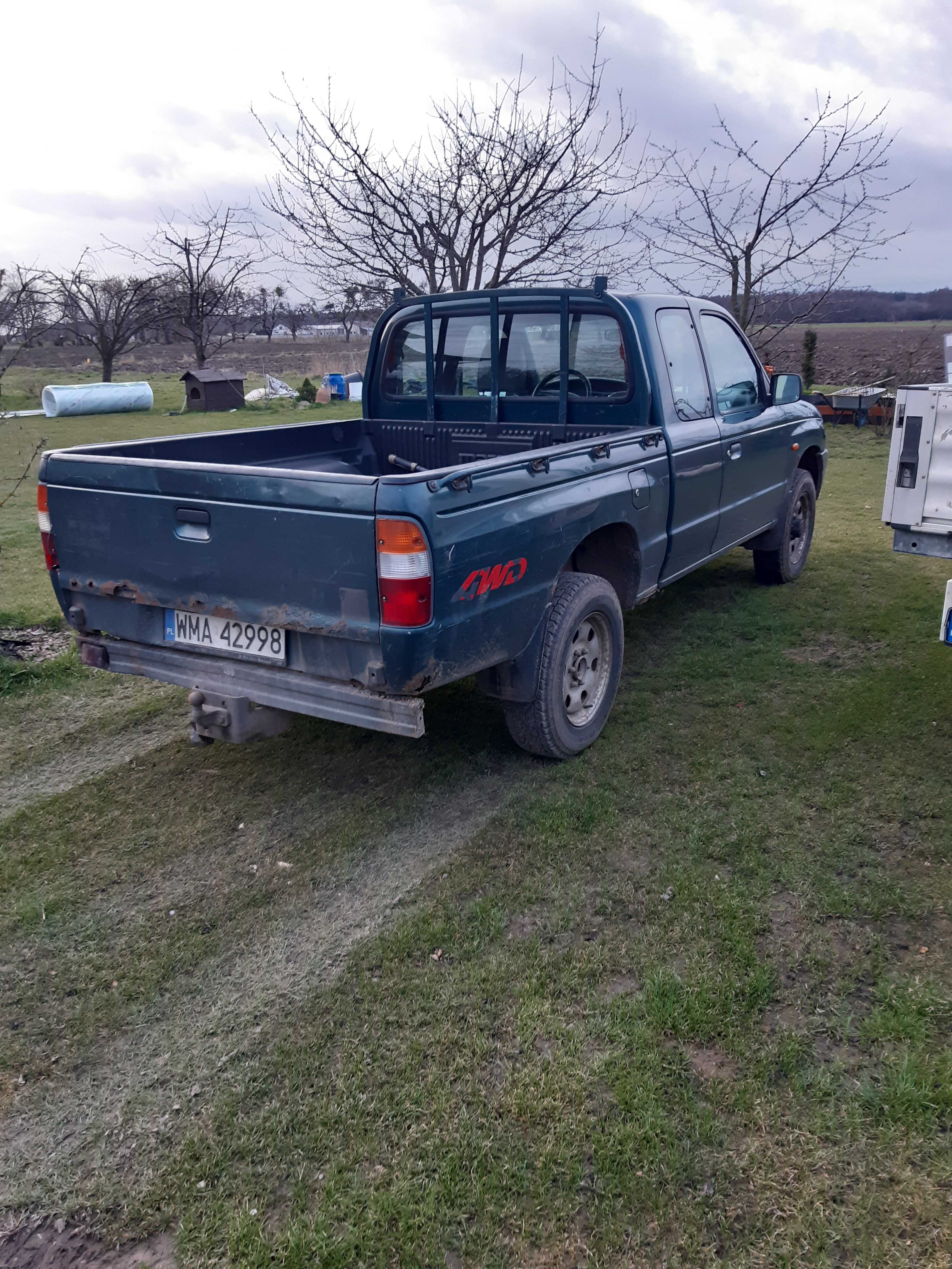 Mazda B2500 pickup 4x4 diesel 109km