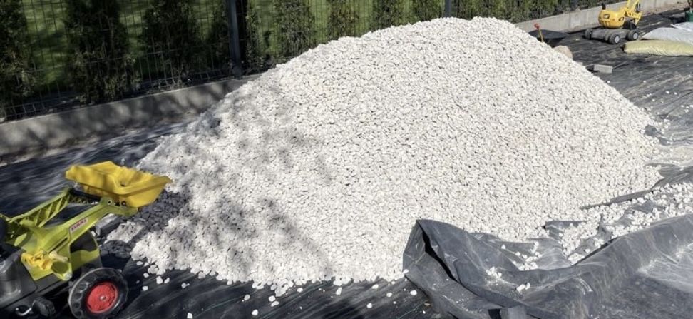 GRYS ŚMIETANKOWY - Biały Kamień Ogrodowy Opaska Podjazd Żwir Mariann