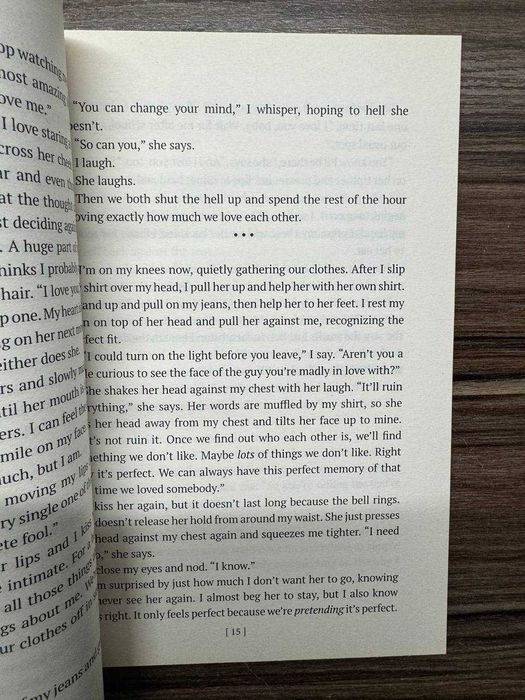 Коллін Гувер	Finding Cinderella (Знайти Попелюшку)