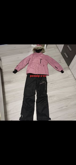 Продам лижні  костюми XS,S