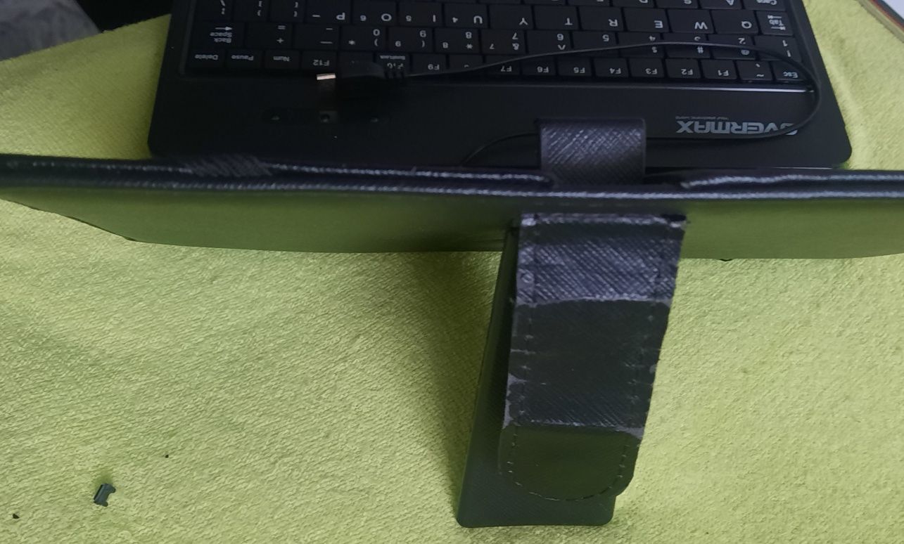 Etui i klawiatura do tableta overmax 7 cali QWERTY na USB