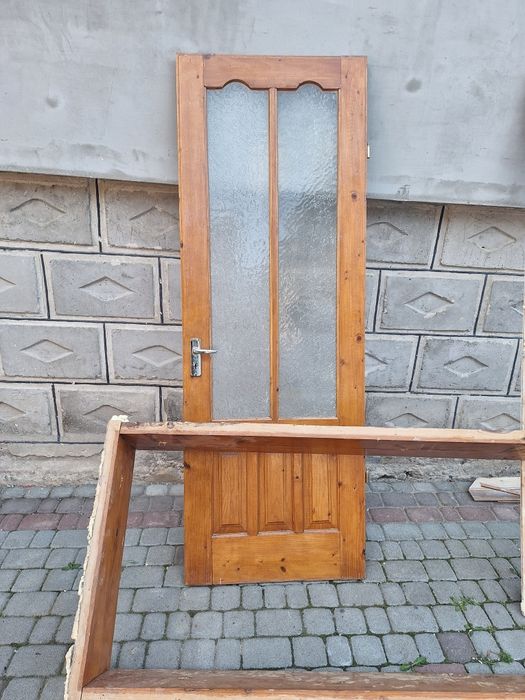 Продам міжкімнатні двері