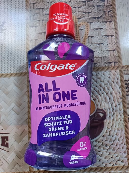 Płyn do zębów colgate