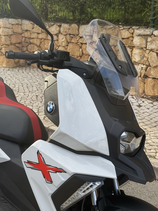 BMW C 400 X — 1.354 km — Estado de Nova - Connectivity