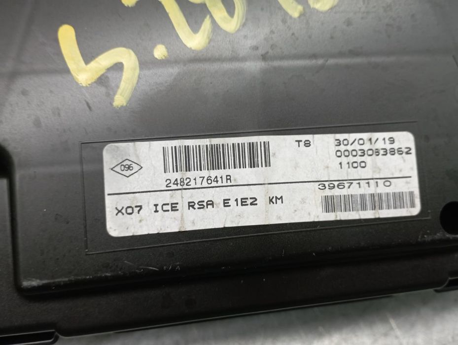 Quadrante / painel de instrumentos RENAULT Twingo III (BCM_)