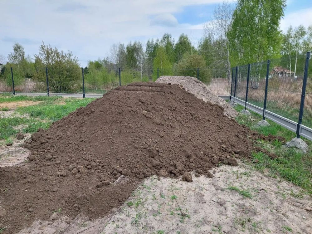 Ziemia Humus na podniesienie terenu Podwyższenie Transport 1-28 ton