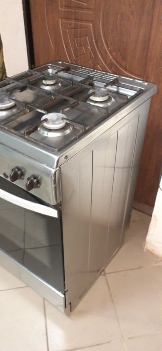 Продам газову плиту Гореньє у гарному стані