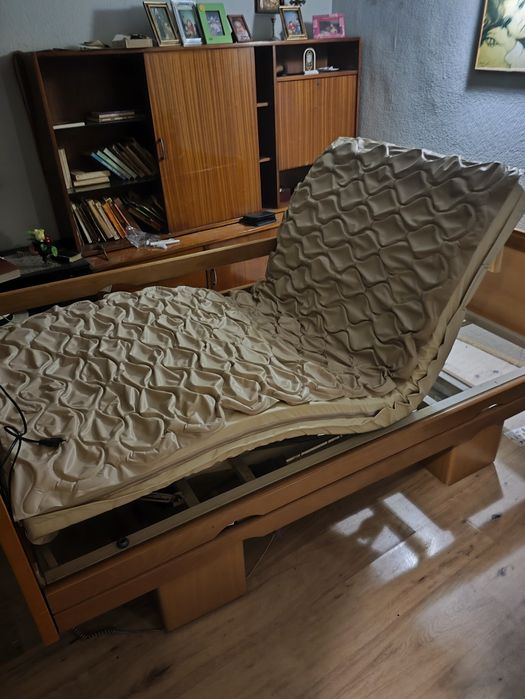 Łóżko dla osoby niepełnosprawnej