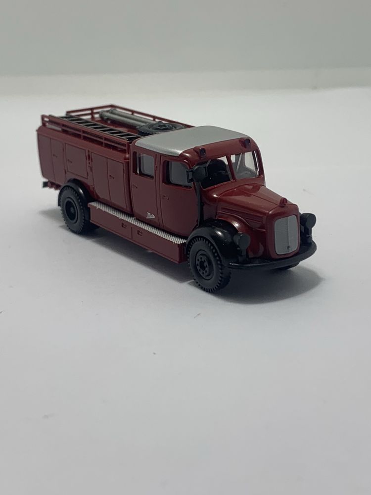 ( V ) _ Mercedes Bombeiros da Brekina escala 1/87