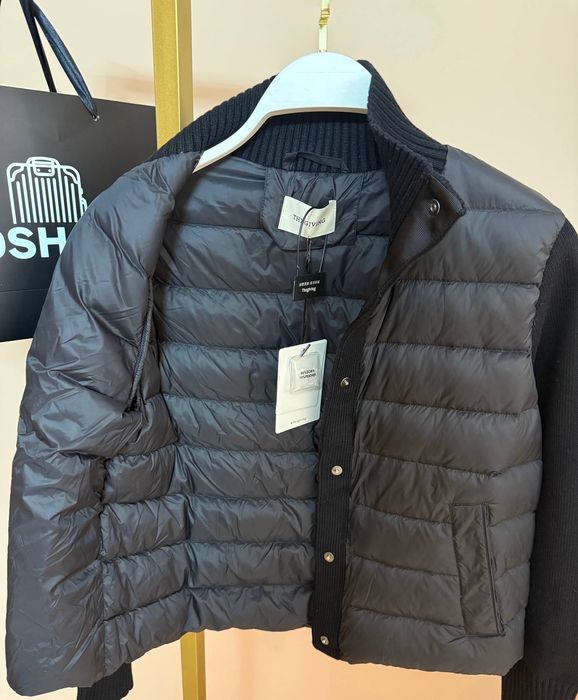 Пуховик женский с вязанными рукавами /жіночий пуховик чорний білий