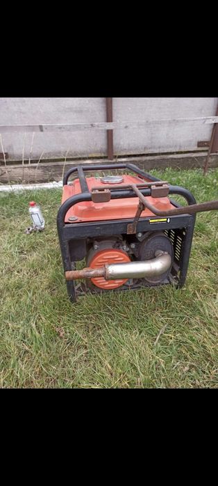 бензиновый генератор Бригадир БГ-2500. Он