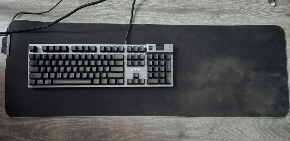 Komputer PC +klawiatura, monitor, 7 6700 / 1070 8GB / 24GB RAM