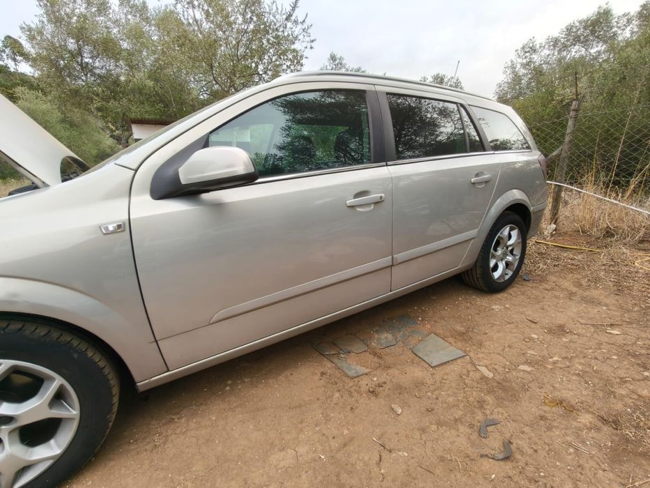 Opel astra h ano 2007 em boas condicoes, com full extras