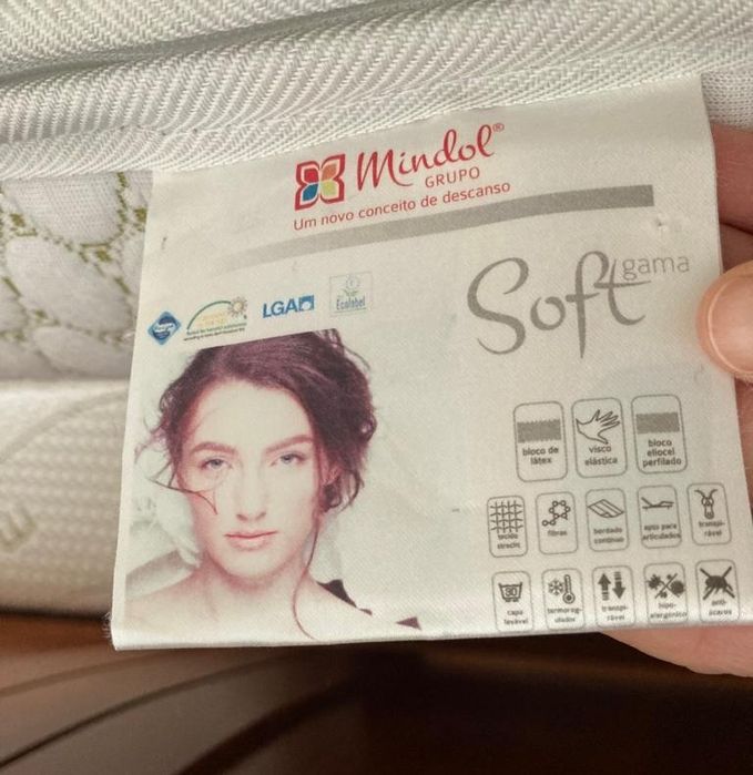 2 Estrados articulados eléctricos e 2 colchões Mindol