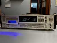 Magnetofon cyfrowy  DAT SONY DTC-57ES