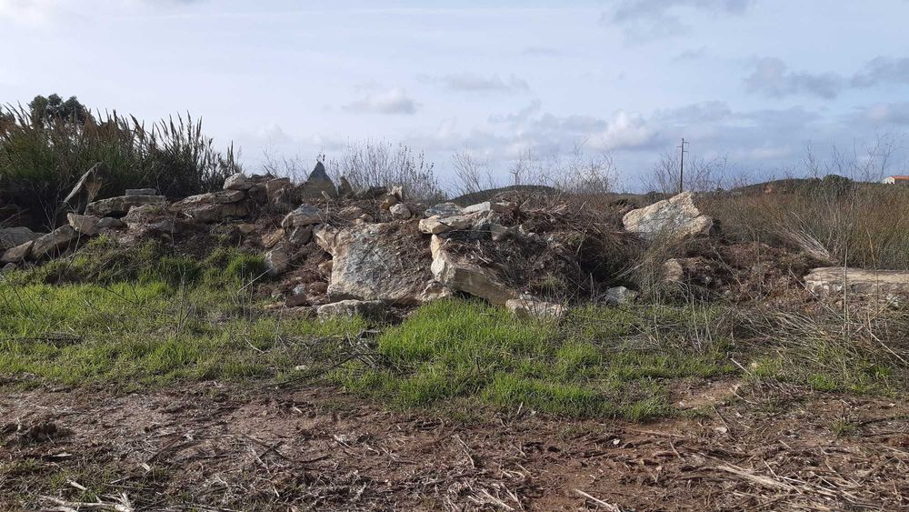 Pedras e lajes para muralhas