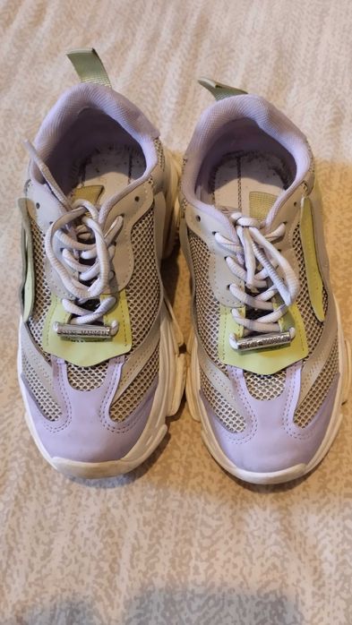 Кроссовки 37 размер 100 гр