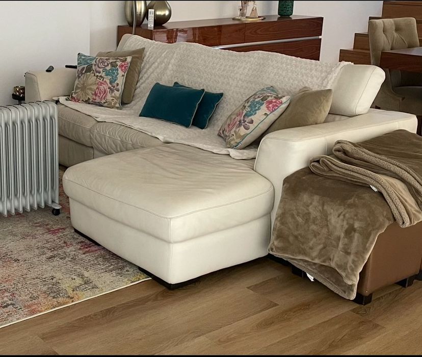 Sofa Branco em pele com chaise long