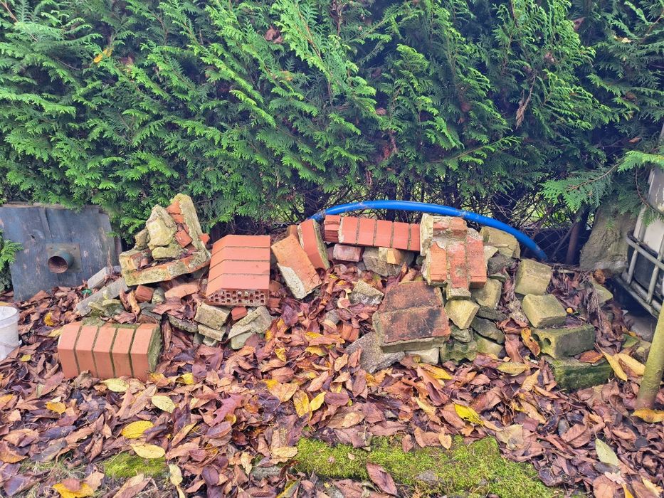 Cegła, bloczki betonowe, kostka brukowa, płyty, gruz