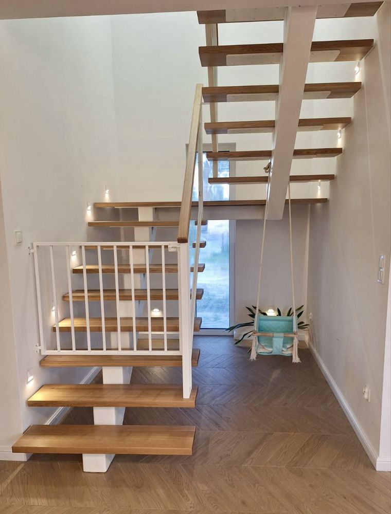 Schody metalowe, stalowe, nowoczesne, loft, na jednej belce, samonośne