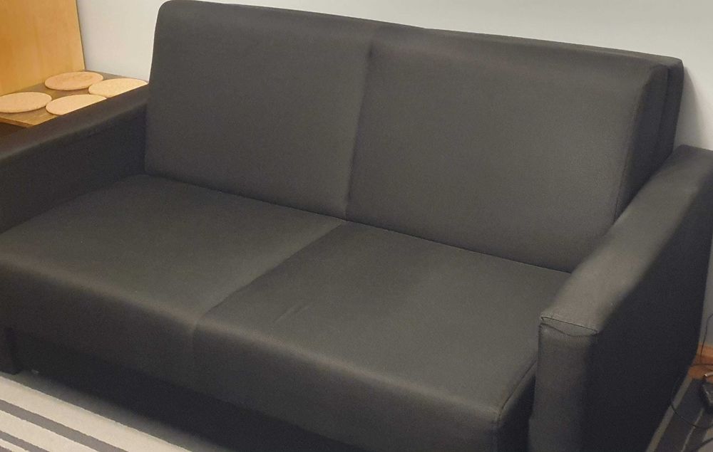 Czarna Sofa z funkcją spania