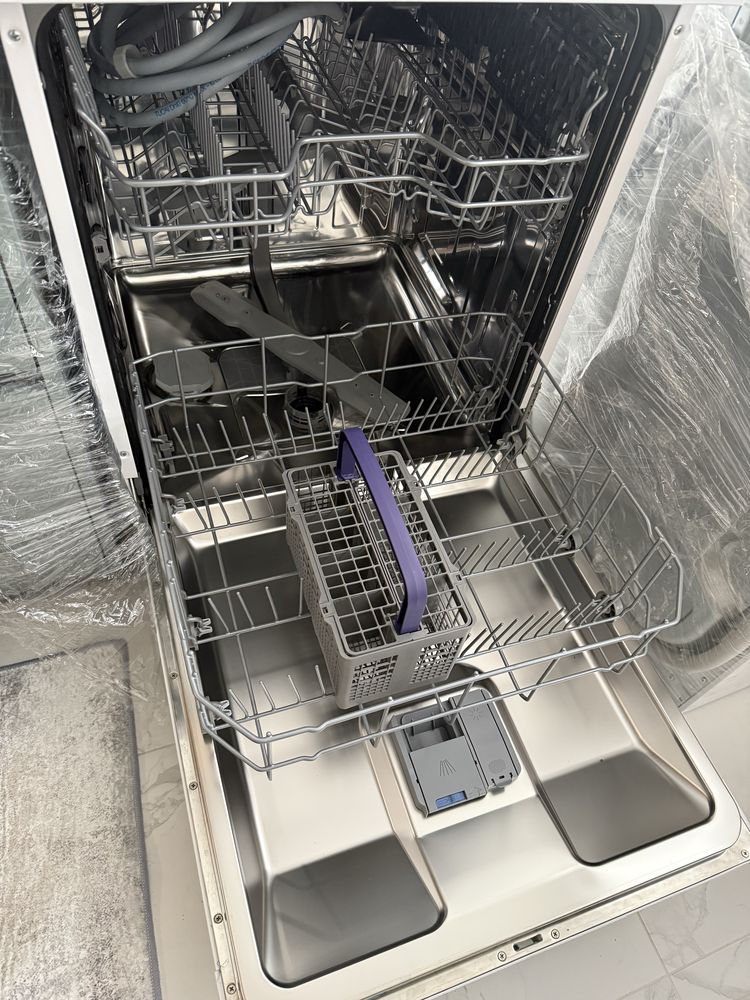 Посудомийна машина BEKO DVN05321W