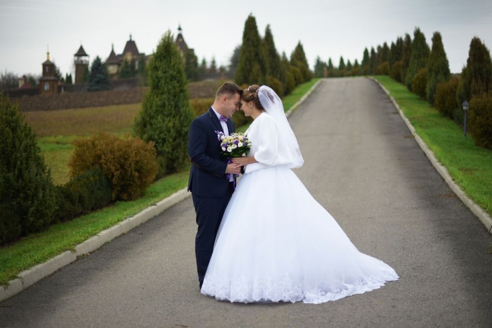 Весільна сукня,білого кольору, прокат