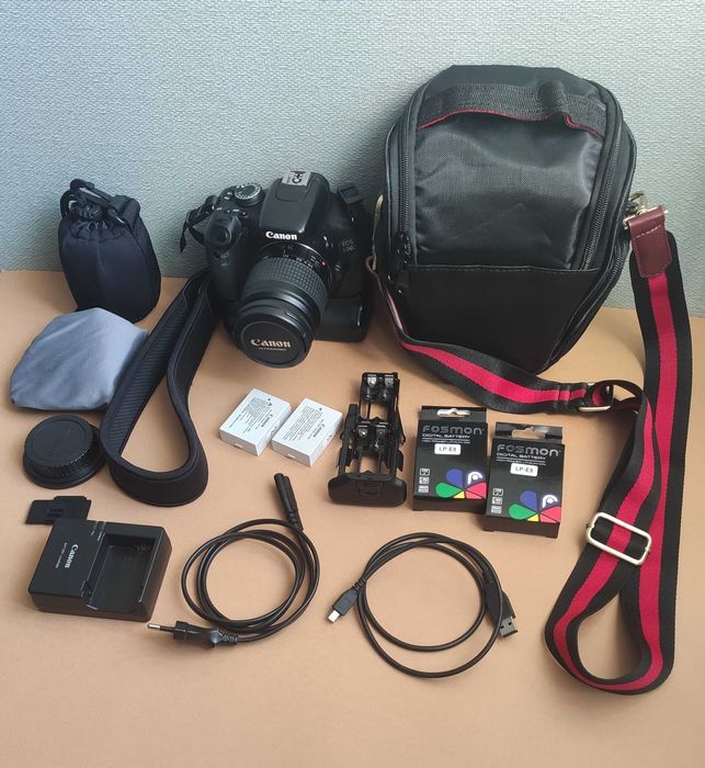 Duży zestaw Canon 600D obiektywy grip akumulatory