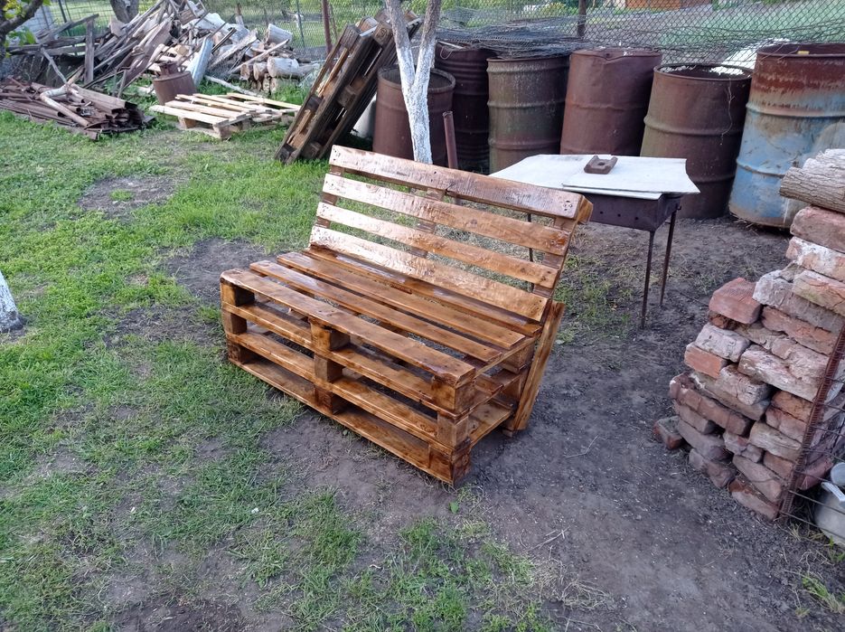 Лавка для дому і відпочинку