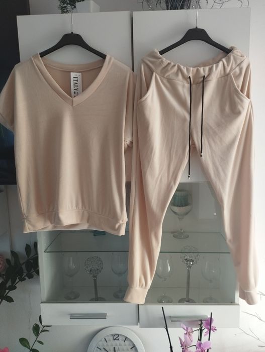 Nowy włoski cienki dres z weluru krótki rękaw