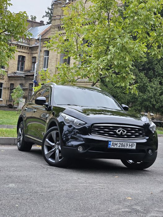 Продам Infiniti FX50 5.0 V8 | AWD | Sport Package |