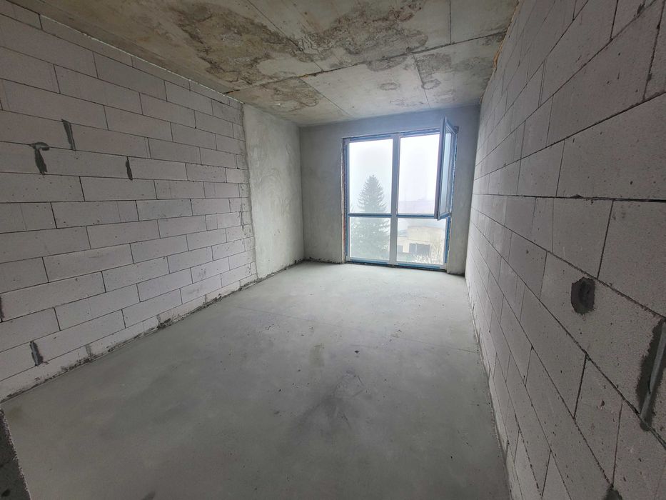 Продаж 2к Очеретяна  5/7ц новобуд зданий 61м 75тис