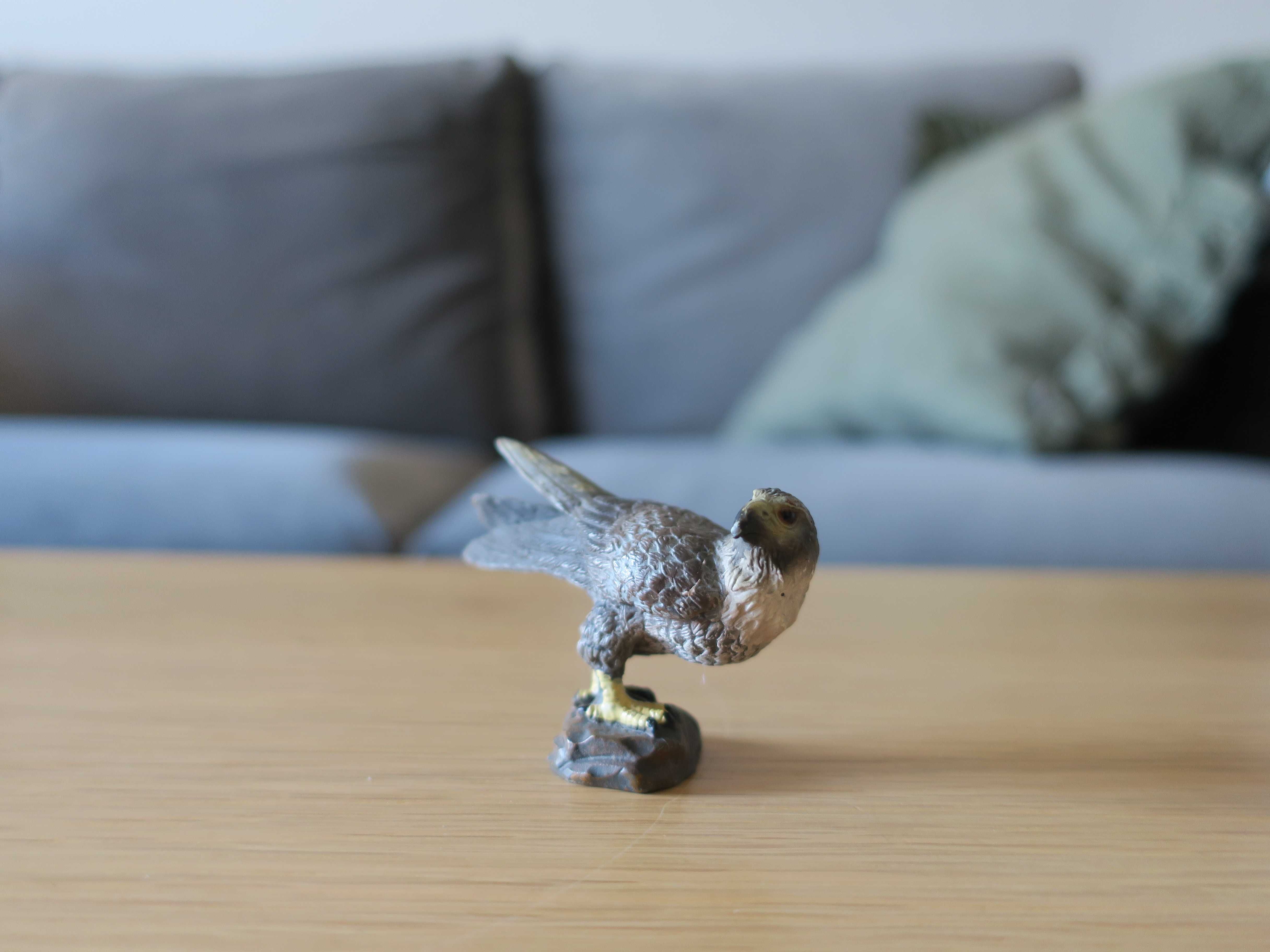 Sokół collecta figurka