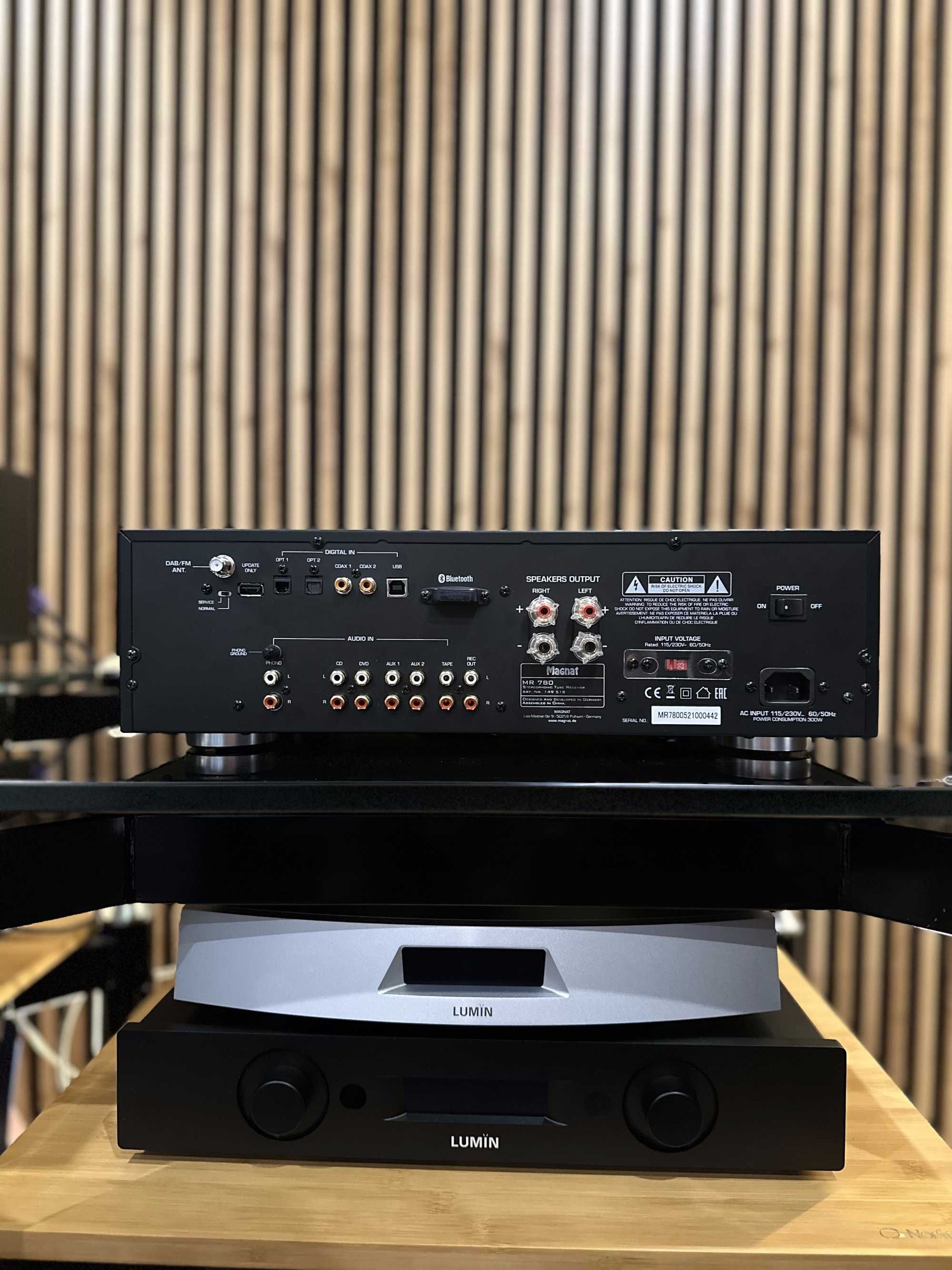 Magnat MR 780 Ekspozycja - Wzmacniacz stereo