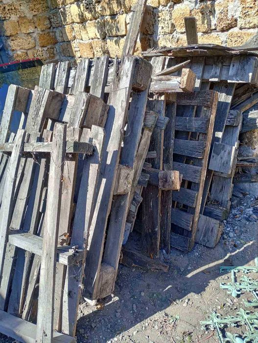 ДРОВА , продам піддони дерев'яні б/у. дошки
