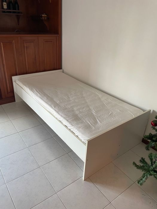 Cama de solteiro 100€