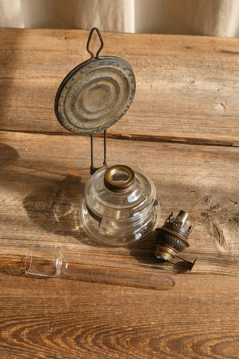 lampa naftowa Kosmos Brenner o minimalistycznym designie