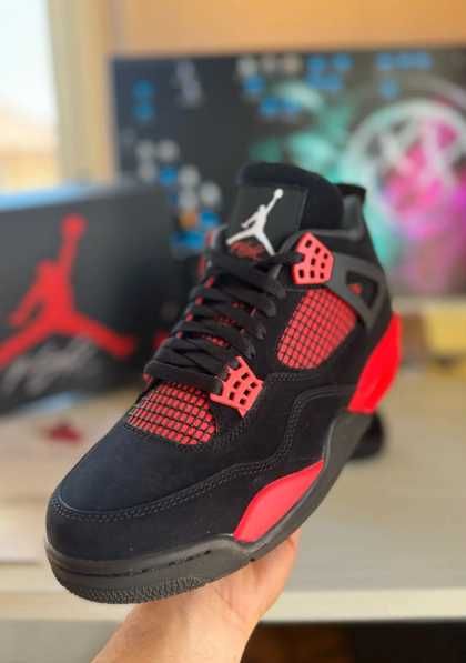Jordan 4 Retro Red Thunder R.43