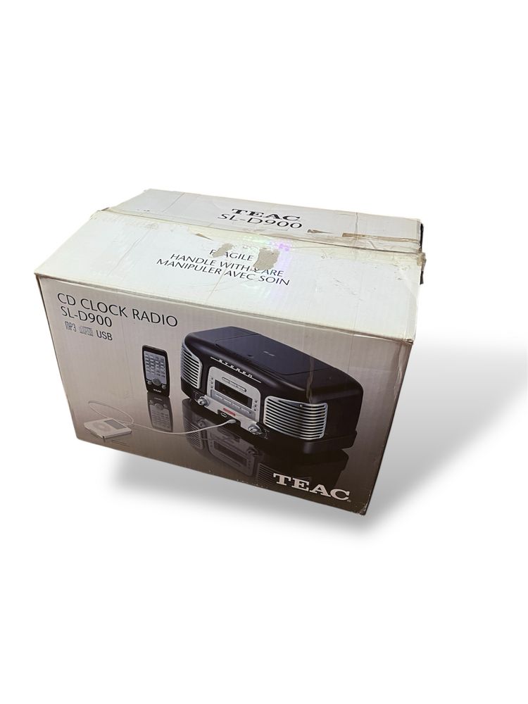 MP3/CD-програвач Teac SL-D900 з підтримкою флеш-накопичувачів Радіо