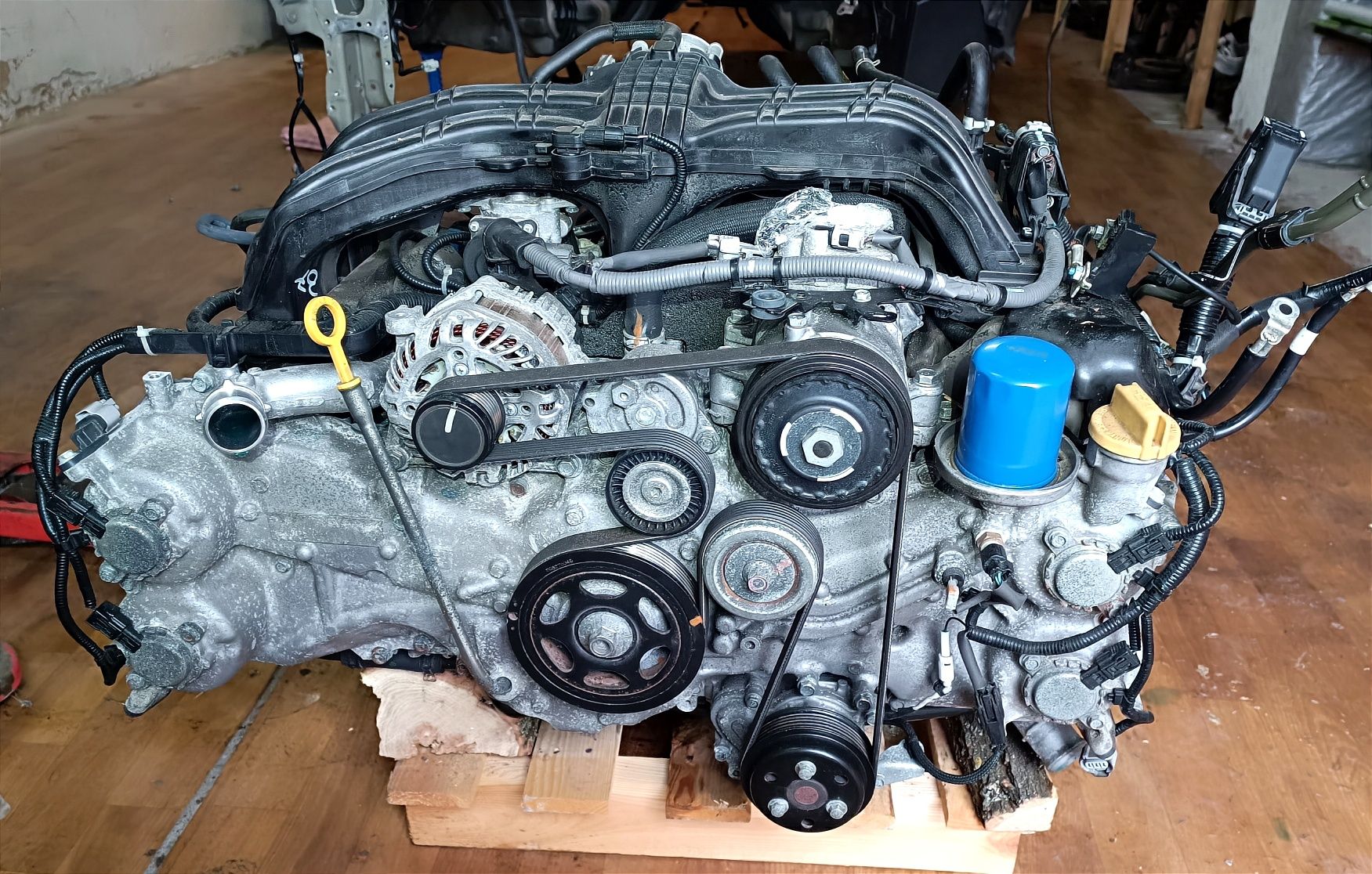 двигатель, мотор Subaru forester outback legacy F.B 2.5