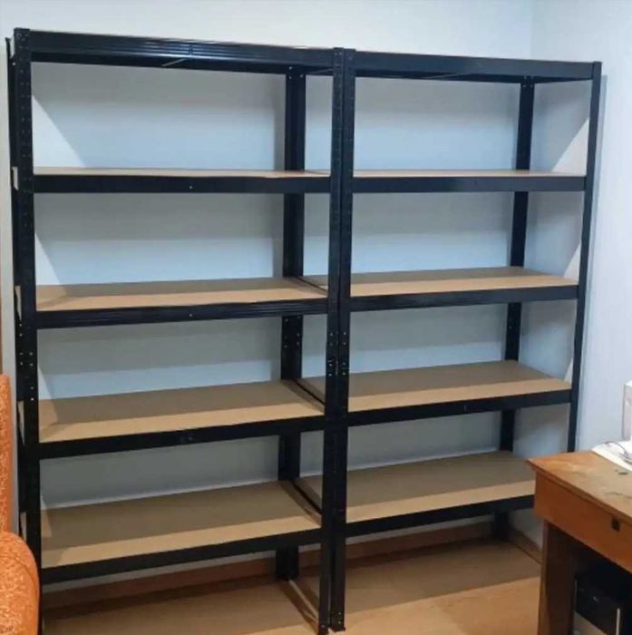 Металевий стелаж з антикорозійним покриттям польський до 875 кг новий