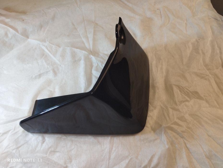 Бризговик задній лівий Nissan Leaf