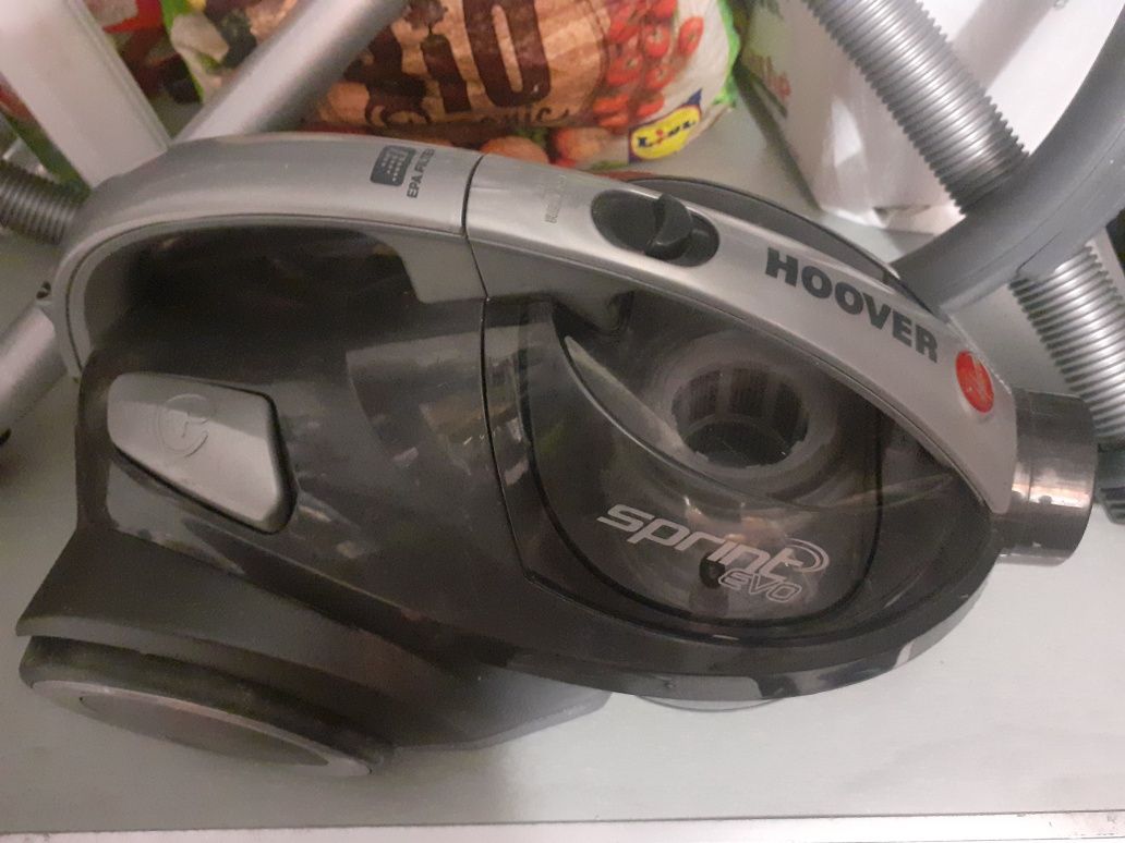 Aspirador Hoover. Sistema sem saco.