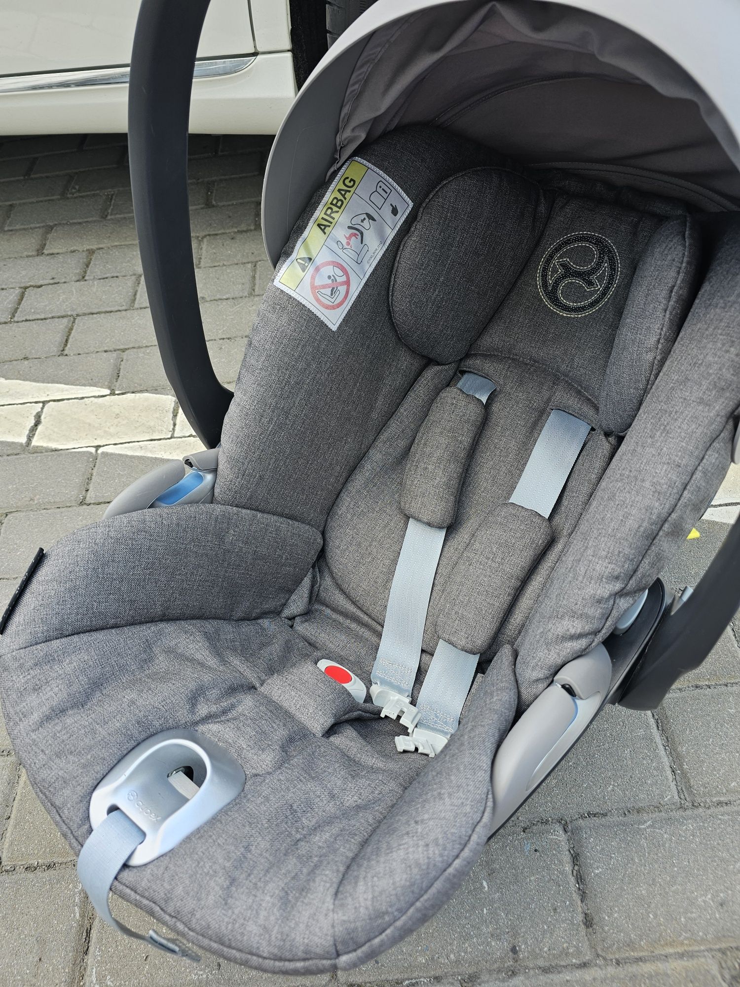 Автокрісло cybex cloudZ2