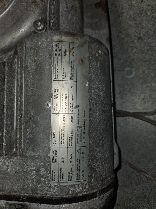 Napęd bramy przemysłowej assa alboy