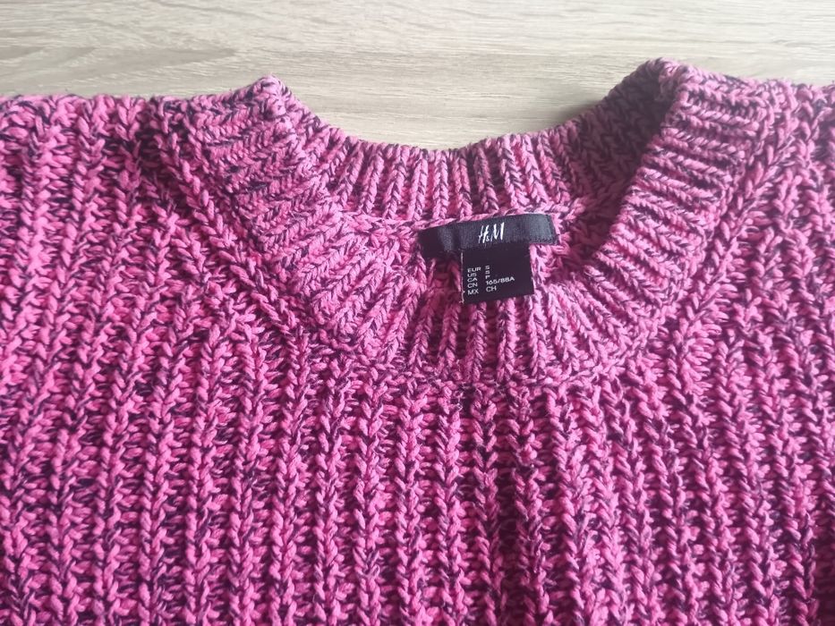 Sweterek marki H&M w rozmiarze S