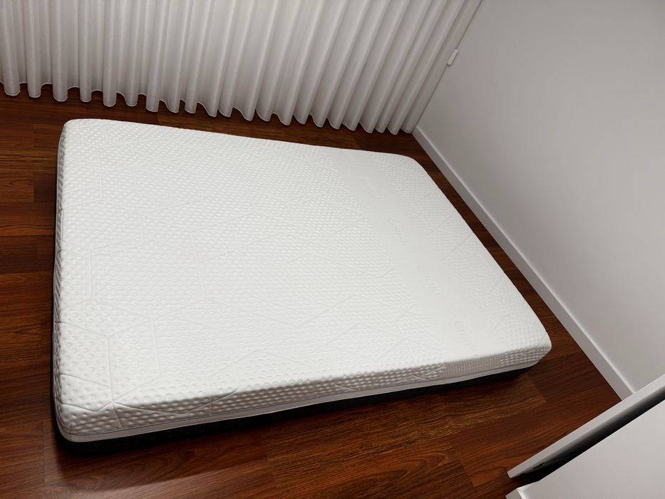 Colchão Emma Hybrid 140x190x27 Como Novo