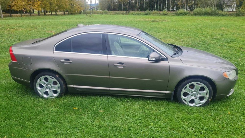 Volvo S80 2.5T 200km !